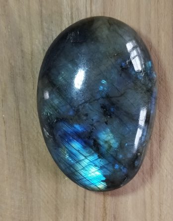 Galet de labradorite