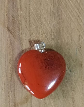 Pendentif cœur de jaspe rouge